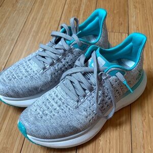 Women's Rabbit Gray Knit Running Sneakers with Teal Accents